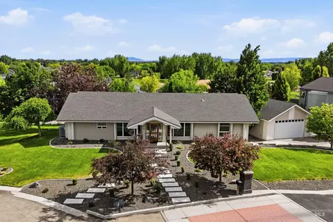 2020 Primrose Ln, Nampa, ID 83686