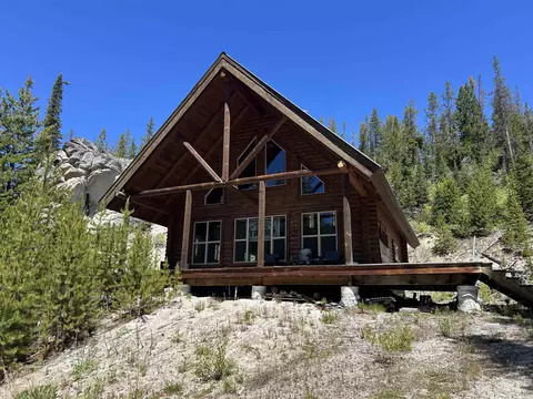 153 Virginia Dr, Warren, ID 83671