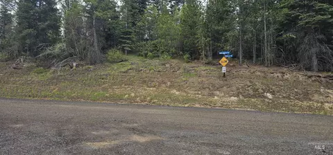 23 Sawtooth Loop, Cascade, ID 83611 photo 32