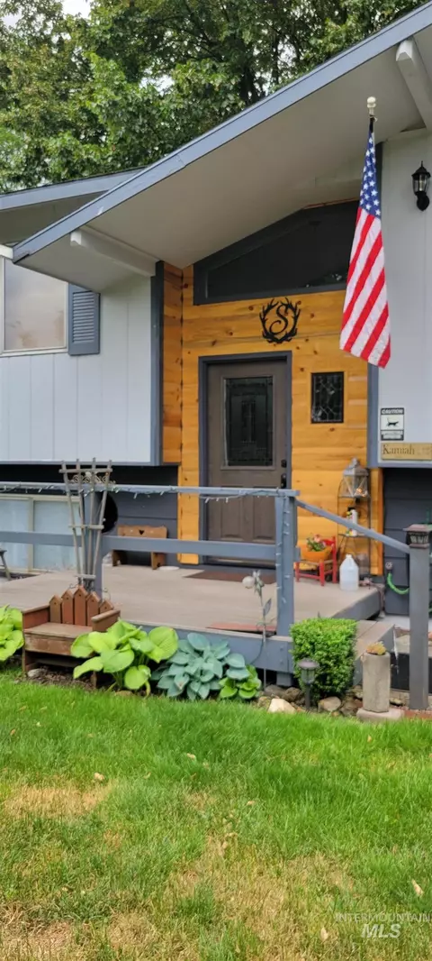 818 Baker Rd, Kamiah, ID 83536