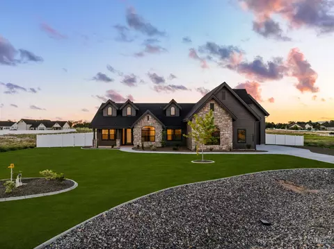 15300 Rhodes Ct, Caldwell, ID 83607