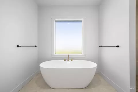 Bath - 15300 Rhodes Ct, Caldwell, ID 83607 photo 2 of 6