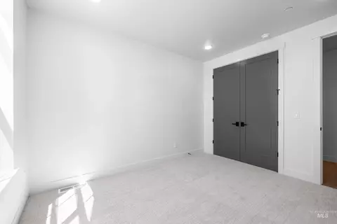 Bedroom - 15300 Rhodes Ct, Caldwell, ID 83607 photo 9 of 9