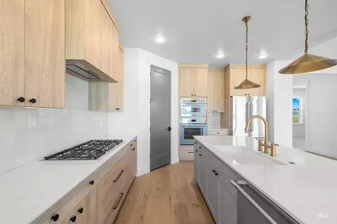 Kitchen - 15300 Rhodes Ct, Caldwell, ID 83607 photo 3 of 5