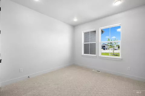 Bedroom - 15300 Rhodes Ct, Caldwell, ID 83607 photo 4 of 9