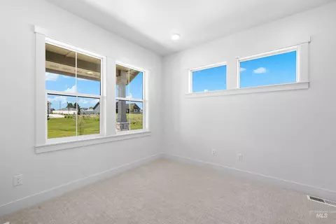 Bedroom - 15300 Rhodes Ct, Caldwell, ID 83607 photo 6 of 9