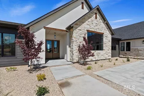 16908 Long Meadow Dr, Caldwell, ID 83607