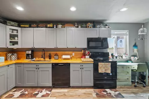 Kitchen - 1250 E 963 N, Richfield, ID 83349 photo 1 of 3