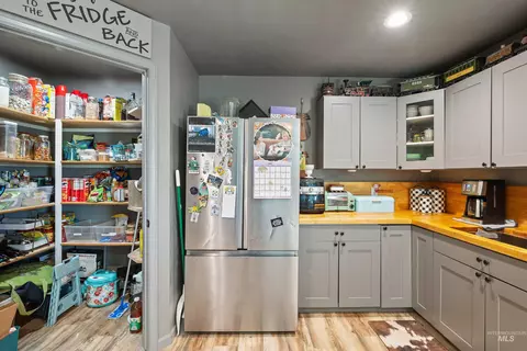Kitchen - 1250 E 963 N, Richfield, ID 83349 photo 3 of 3