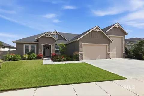 8922 E Lavender Dr, Nampa, ID 83687