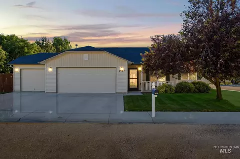 1457 S Woodmaste, Kuna, ID 83634