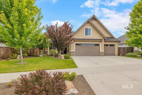 3904 W Farm View Dr, Boise, ID 83714