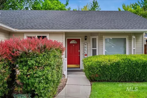 11884 W Driftwood Ct, Boise, ID 83713