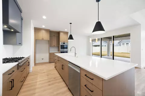 Kitchen - 270 N Hunter Creek Ave, Eagle, ID 83616 photo 1 of 9