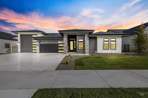 270 N Hunter Creek Ave, Eagle, ID 83616
