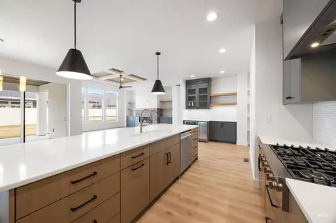Kitchen - 270 N Hunter Creek Ave, Eagle, ID 83616 photo 6 of 9
