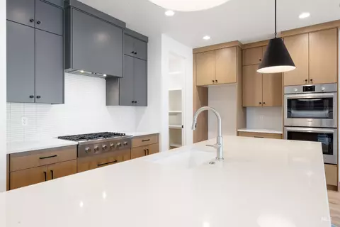 Kitchen - 270 N Hunter Creek Ave, Eagle, ID 83616 photo 3 of 9