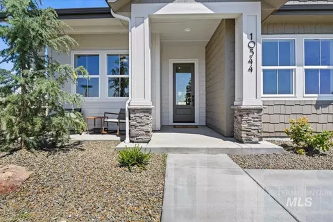 10480 W Mizzle Dr, Star, ID 83669