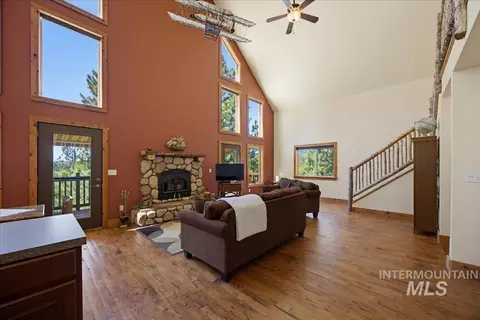 51 Ranch Cir, Cascade, ID 83611 photo 9