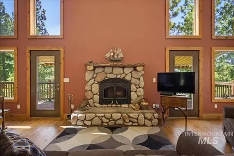 51 Ranch Cir, Cascade, ID 83611 photo 12