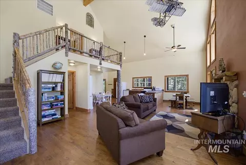 51 Ranch Cir, Cascade, ID 83611 photo 17
