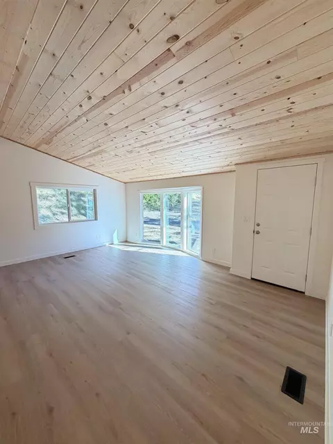 Living - 151 View Rd, Kamiah, ID 83536 photo 1 of 4