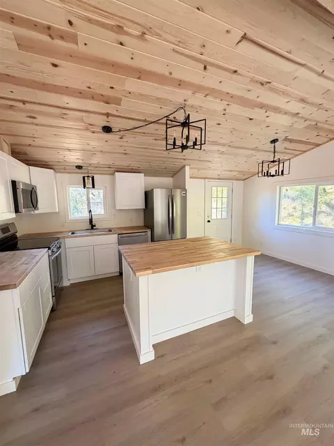 Kitchen - 151 View Rd, Kamiah, ID 83536 photo 8 of 8
