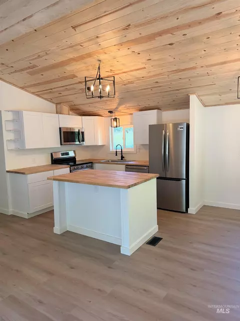 Kitchen - 151 View Rd, Kamiah, ID 83536 photo 1 of 8