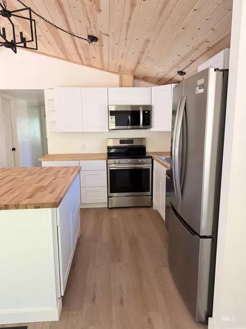 Kitchen - 151 View Rd, Kamiah, ID 83536 photo 5 of 8
