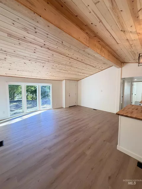 Living - 151 View Rd, Kamiah, ID 83536 photo 4 of 4