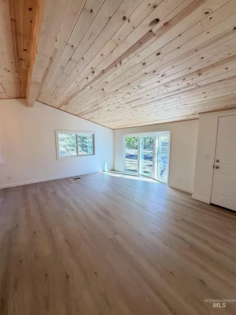 Living - 151 View Rd, Kamiah, ID 83536 photo 2 of 4