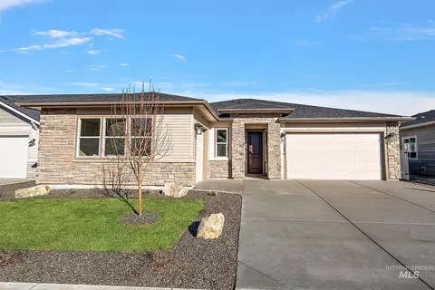 8940 W Teratai St, Star, ID 83669