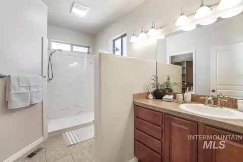 Bath - 363 Arrowhead Path, Twin Falls, ID 83301 photo 1 of 2