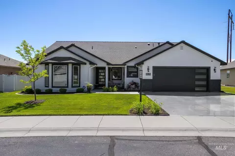 3707 S Edgeview Dr, Nampa, ID 83686