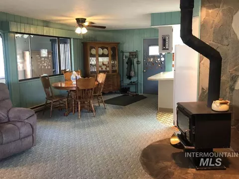Dining - 512 Skyline Dr, Cascade, ID 83611 photo 2 of 2
