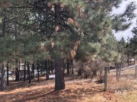 Other - 512 Skyline Dr, Cascade, ID 83611 photo 1 of 6