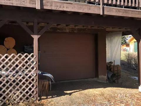 Exterior - 512 Skyline Dr, Cascade, ID 83611 photo 6 of 7