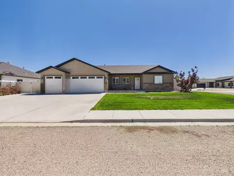 1019 Cooper St, Rupert, ID 83350