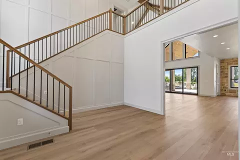 Entry Way - 998 Delehaye, Eagle, ID 83616 photo 2 of 2
