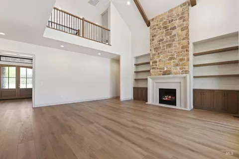 Living - 998 Delehaye, Eagle, ID 83616 photo 2 of 2