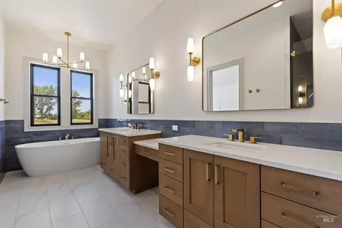 Bath - 998 Delehaye, Eagle, ID 83616 photo 1 of 4