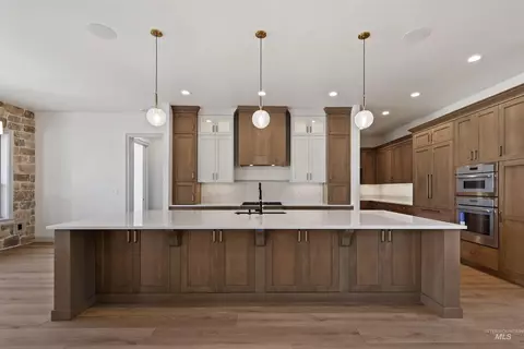 Kitchen - 998 Delehaye, Eagle, ID 83616 photo 1 of 3