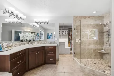 Bath - 1294 E Versailles Ct, Boise, ID 83706 photo 4 of 5