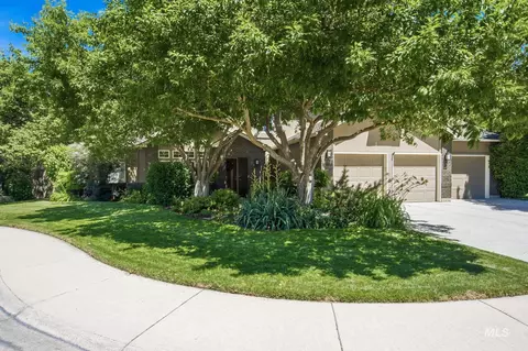 Exterior - 1294 E Versailles Ct, Boise, ID 83706 photo 3 of 11