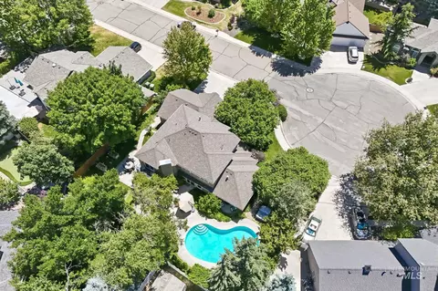 View/Area - 1294 E Versailles Ct, Boise, ID 83706 photo 1 of 5