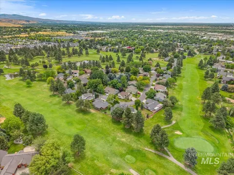 View/Area - 898 N Nicklaus Ln, Eagle, ID 83616 photo 2 of 3