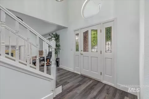 Entry Way - 898 N Nicklaus Ln, Eagle, ID 83616 photo 1 of 2