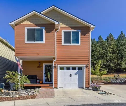 1373 Bristol Rd, Moscow, ID 83843