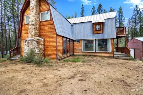 66 View Dr, Centerville, ID 83631
