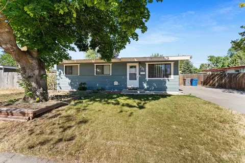 321 N 4th W, Mountain Home, ID 83647